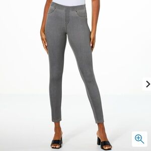 Utopia by HUE Ultimate Stretch Denim Legging, graphite, Medium